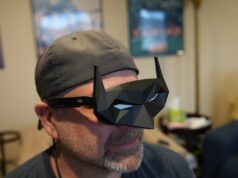 Ho indossato i primi occhiali HDR10 XR al mondo e mi hanno trasformato in Batman (letteralmente)