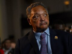 Vance, Harris e Obama rendono omaggio al reverendo Jesse Jackson