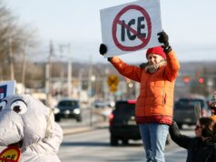 I democratici del New Jersey promuovono il “F — ICE Act” per consentire ai residenti di intentare causa contro l’applicazione dell’immigrazione