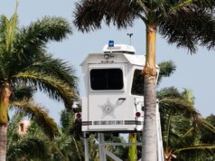 Ex funzionari dei servizi segreti avvertono delle minacce a bassa tecnologia che Trump deve affrontare dopo l’ultima violazione di Mar-a-Lago