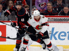 Staal segna il vincitore a effective partita mentre gli Hurricanes sono i migliori senatori