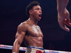 Wooden sconfigge Warrington mentre Ryan diventa campione di due pesi