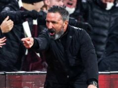 Magnusson segna il vincitore nel finale mentre gli Hearts avanzano di sei punti in vetta