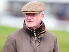 Mullins pronto advert affrontare Structure Hill a Southwell