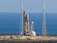 La NASA avvierà il lento processo di rientro del razzo lunare nell’hangar questa settimana