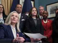 I democratici della Virginia parlano di accessibilità economica e votano per quasi triplicare la propria retribuzione