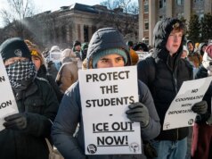 E-newsletter di Campus Radicals: il gruppo legato advert Antifa cube agli studenti di mobilitarsi, gli studenti universitari fingono disabilità