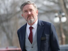 Massie deve affrontare una reazione negativa sulla richiesta di Epstein, i critici suggeriscono che dovrebbe “riconsiderare seriamente” il Congresso