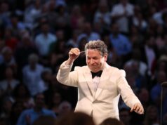 Gustavo Dudamel consegna la sua “lettera d’amore a Los Angeles” durante la sua ultima property all’Hollywood Bowl