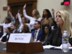 Commento: L’ilarità involontaria della testimonianza agitata di Pam Bondi