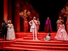 Il complesso ritratto di Salieri da parte di Jefferson Mays accende un nuovo revival di ‘Amadeus’ alla Pasadena Playhouse