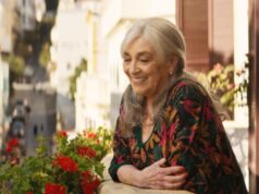 Una vedova diventa intraprendente quando il terreno cede sotto di lei nell’esuberante “Calle Málaga”