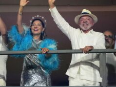 Il brasiliano Lula ottiene una spinta d’immagine al Carnevale di Rio, ma affronta anche rischi legali