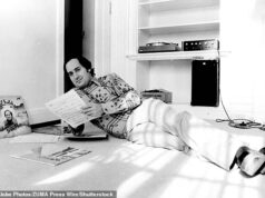 RIP Neil Sedaka: Travolto dai Beatles ma salvato da Elton John, period un cantautore che conosceva la strada per conquistare i cuori delle donne