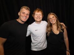 I figli di Shane Warne festeggiano con il buon amico del defunto giocatore di cricket Ed Sheeran – dopo che la figlia Summer time si è scontrata con “Karen” in un acceso litigio al concerto