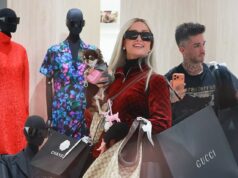 Paris Hilton si concede un sontuoso buying Gucci durante la pausa tra le sfilate della settimana della moda di Milano