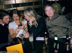 Noel Gallagher festeggia fuori con i nipoti e la figlia Anais alla festa dei BRIT mentre il rocker “beve bottiglie di Peroni fino alle 4 del mattino”: “Ha fatto vedere i più giovani!”