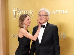 Calista Flockhart adora il marito premiato Harrison Ford agli Actor Awards 2026 durante una rara apparizione sul tappeto rosso