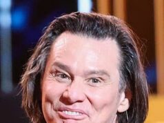 Jim Carrey rompe il silenzio dopo che il suo aspetto “irriconoscibile” ha scatenato teorie selvagge secondo cui sarebbe stato “clonato” – mentre emergono ulteriori dettagli sul suo tempo ai Cesar Awards