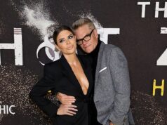 Lisa Rinna, 62 anni, condivide una confessione selvaggia sulla vita sessuale con Harry Hamlin, 74 anni