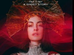 La canzone di Anne Hathaway per il suo movie pop star viene rivelata mentre interpreta un incrocio tra Taylor Swift e Woman Gaga