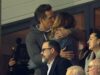 Blake Full of life bacia appassionatamente Ryan Reynolds in una rara apparizione congiunta mentre infuria la sua guerra in tribunale con Justin Baldoni