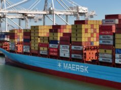 Maersk, un punto di riferimento per il commercio globale, sospende due servizi di spedizione chiave a causa della guerra con l’Iran
