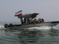 Nave mercantile colpita da un proiettile nello Stretto di Hormuz, nel Regno Unito