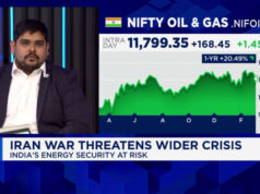 Gli Stati Uniti offrono all’India una deroga di 30 giorni per l’acquisto di petrolio russo mentre la guerra con l’Iran aggrava le preoccupazioni sull’approvvigionamento energetico