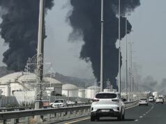 Alcune operazioni di carico di petrolio nell’hub di Fujairah negli Emirati Arabi Uniti sono state sospese dopo un incendio: Reuters
