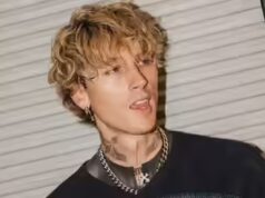 Machine Gun Kelly si fa un nuovo tatuaggio “SAGA” prima del compleanno della figlia