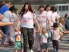 “Sostituzione dell’Hindutva”: la celebrazione dell’Holi nella scuola materna degli Stati Uniti scatena il dibattito on-line dopo la reazione virale sui social media