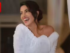 Priyanka ricorda di essersi rifatta il piercing all’ombelico in un taxi