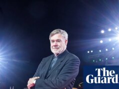 Gus Van Sant: ‘Il mio assistente voleva erigere una statua di Luigi Mangione. La mia generazione pensava: questo è un omicidio’