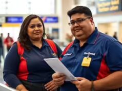 “Stai dicendo che mi serve un posto in più?” Una donna critica la compagnia aerea per il commento sulle dimensioni