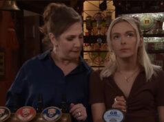 I fan di Coronation Road dicono che Maggie Driscoll “lo sa” quando viene scoperto l’interesse per il triangolo amoroso