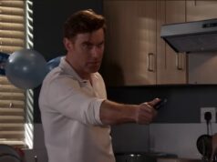 I fan di Coronation Avenue lanciano la stessa lamentela nel dramma del compleanno di Theo Silverton