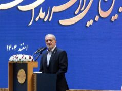 Pezeshkian afferma che l’Iran fermerà gli attacchi contro i paesi vicini; Trump promette di colpire più forte