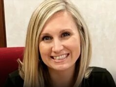 L’ex sindaco ha detto a suo figlio di litigare con l’adolescente con cui aveva appena fatto sesso, testimonia la vittima