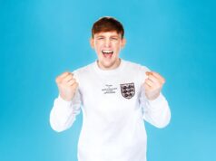 La star dei social media Angryginge “al settimo cielo” giocherà a Soccer Help 2026