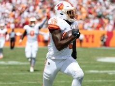 CB Jamel Dean firma un contratto triennale con gli Steelers