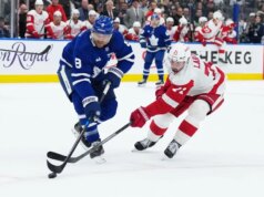 Chris Tanev, D dei Maple Leafs, è sottoposto a un intervento chirurgico ai muscoli centrali di effective stagione