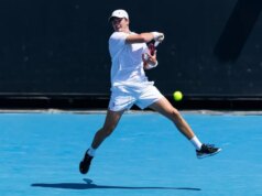 La gioventù è servita mentre Joao Fonseca, 19 anni, batte gli anziani per il titolo della mostra MGM Slam