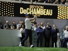 Bryson DeChambeau ne lancia 65, in vantaggio di tre al LIV Singapore