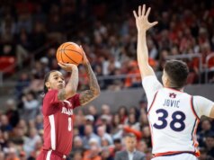 Il numero 16 dell’Alabama ostacola la spinta finale della NCAA di Auburn