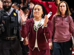 L’ex Gamecocks gioca in Israele cercando di tornare a casa