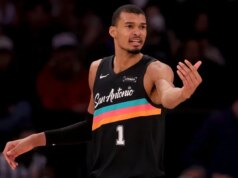 Gli Spurs sperano che una dose di avversità li spinga a vincere sui 76ers