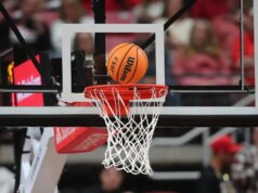 Lamar si separa dall’allenatore Alvin Brooks