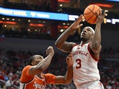 Louisville supera Syracuse con forti tiri profondi