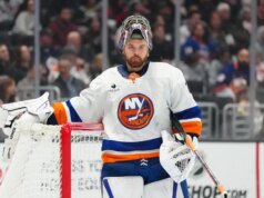 Gli isolani dal nuovo look sperano di fermare la deriva della costa occidentale contro gli squali